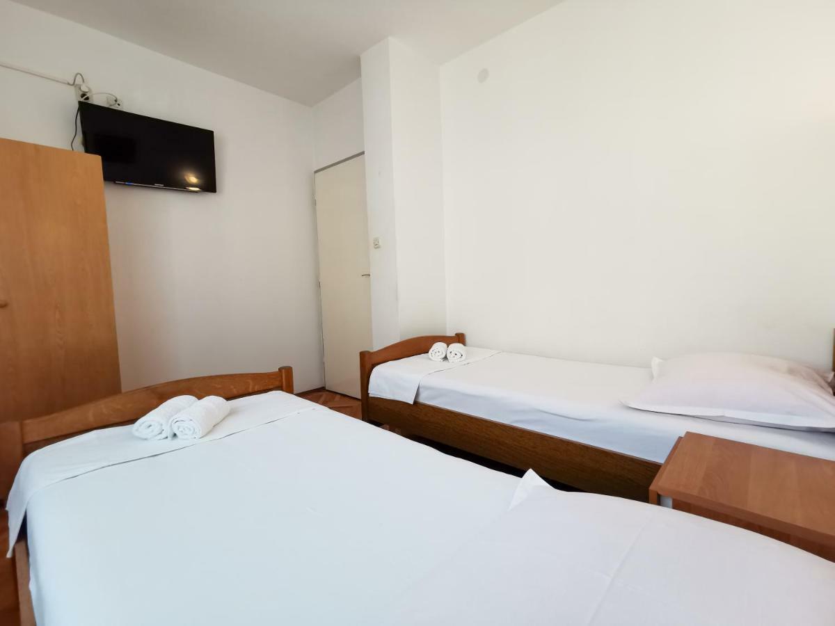 Da Vinko Beach Apartments สปลิท ภายนอก รูปภาพ